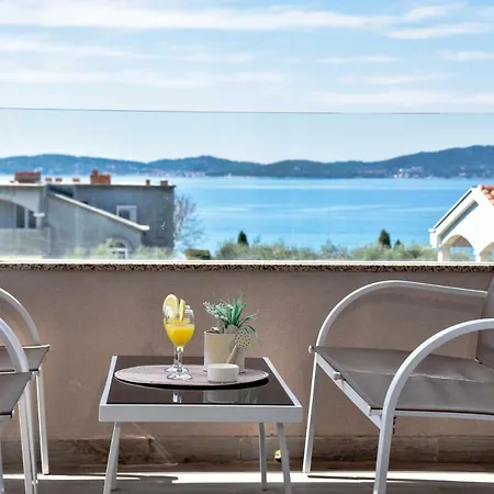 Apartament Lucija *