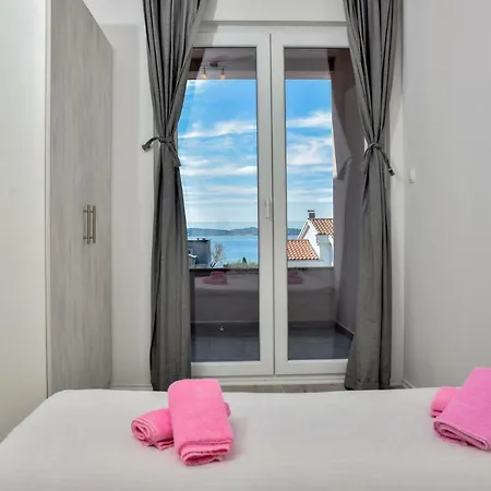 Lucija Apartment *