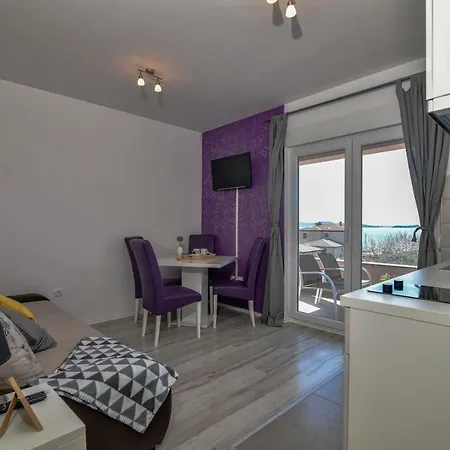 Lucija Apartment *